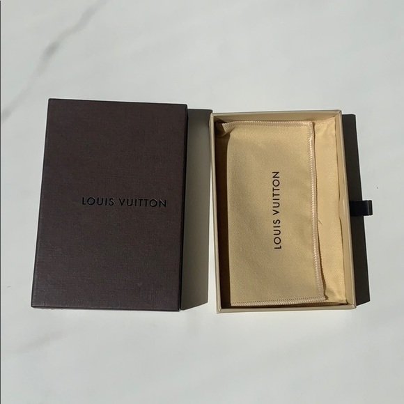 Louis Vuitton small key chain drawer box - Picture 2 of 6